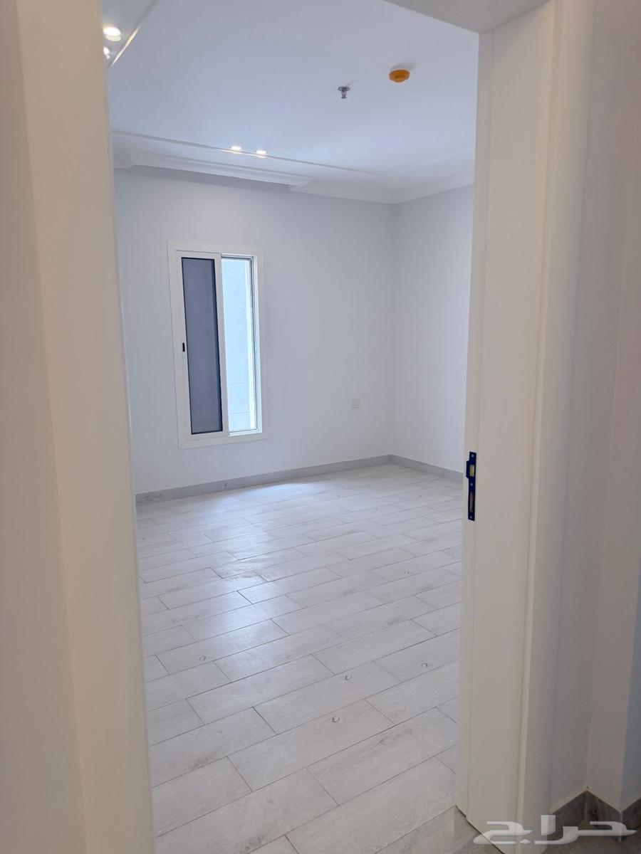 5 bedroom apartment in Al Hamra 5