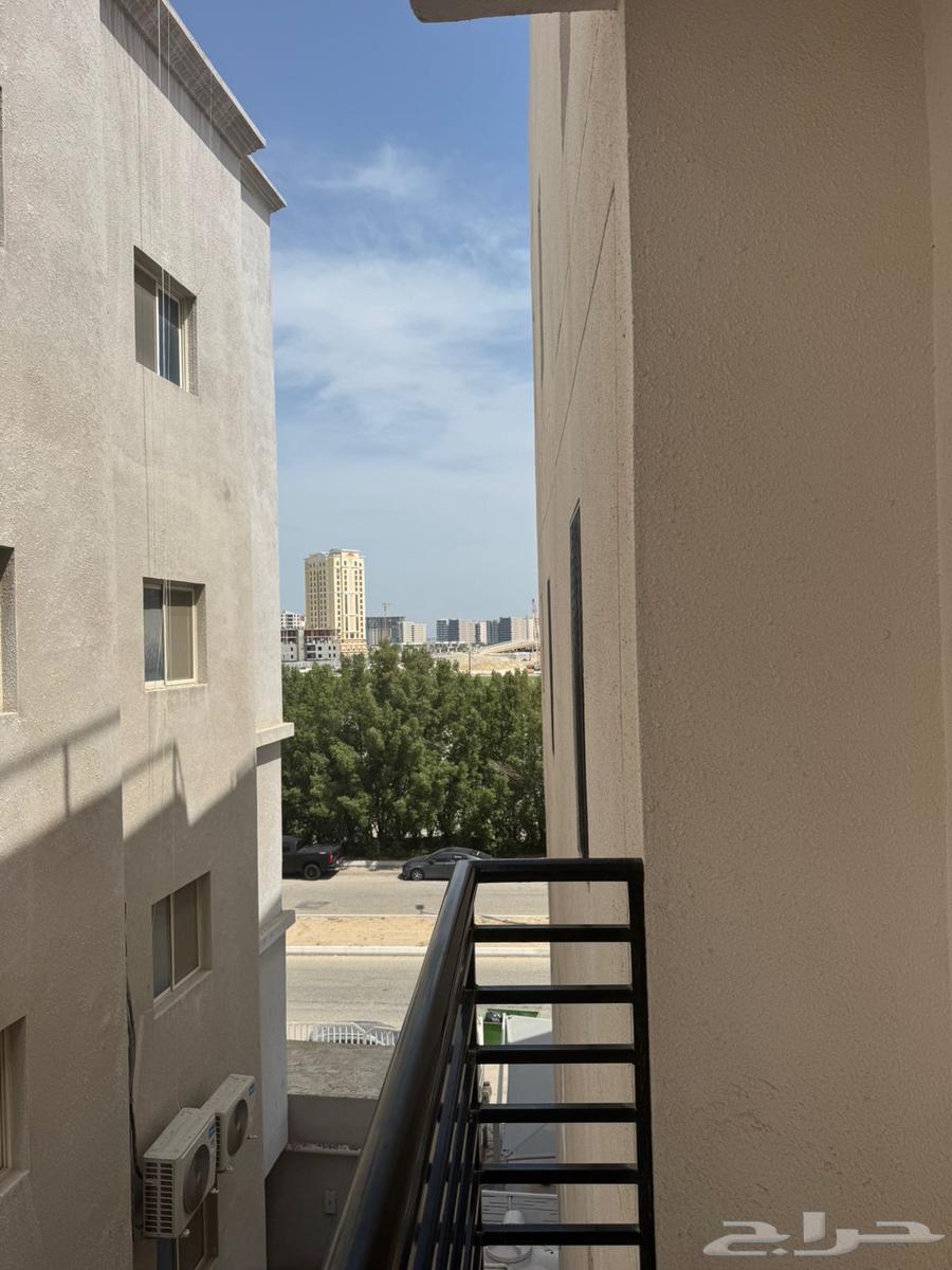 5 bedroom apartment in Al Hamra 9