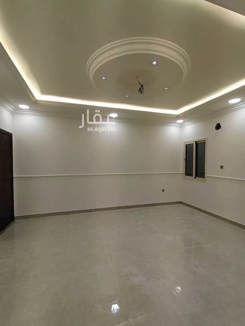 4 bedroom apartment in Ash Shulah 4