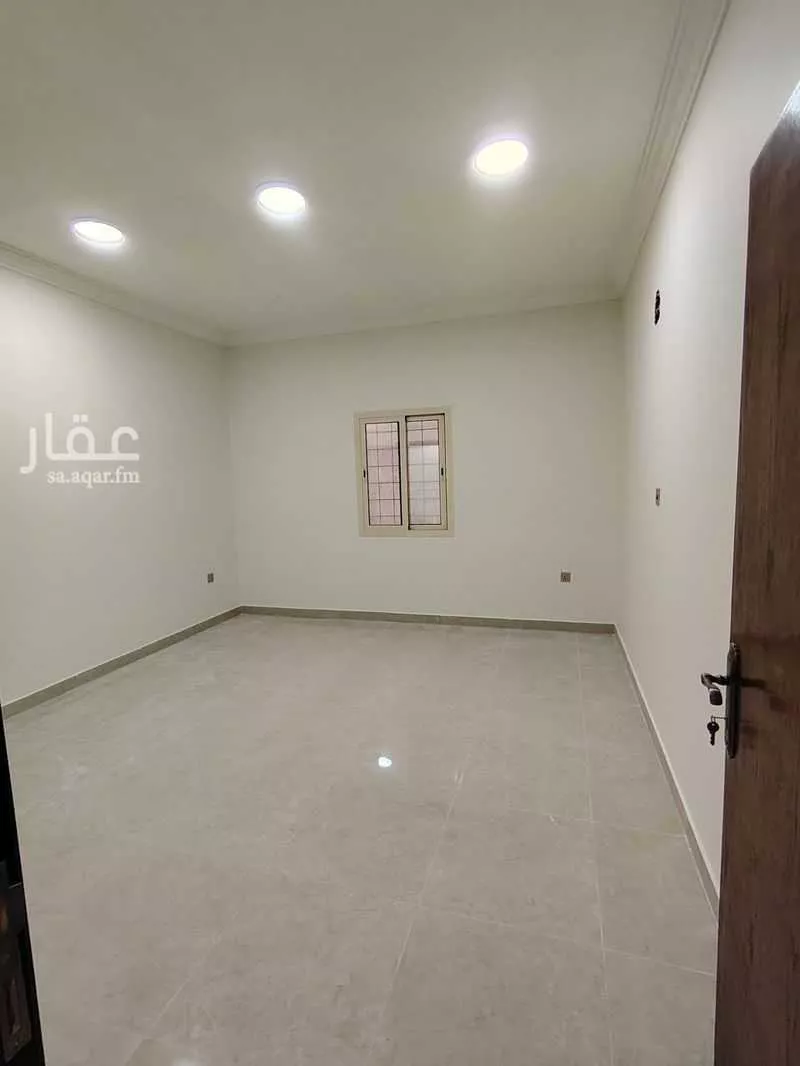 4 bedroom apartment in Ash Shulah 5