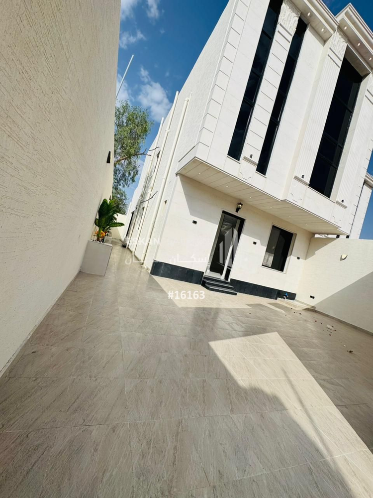 8 bedroom villa in Al Wasit, Taif 2