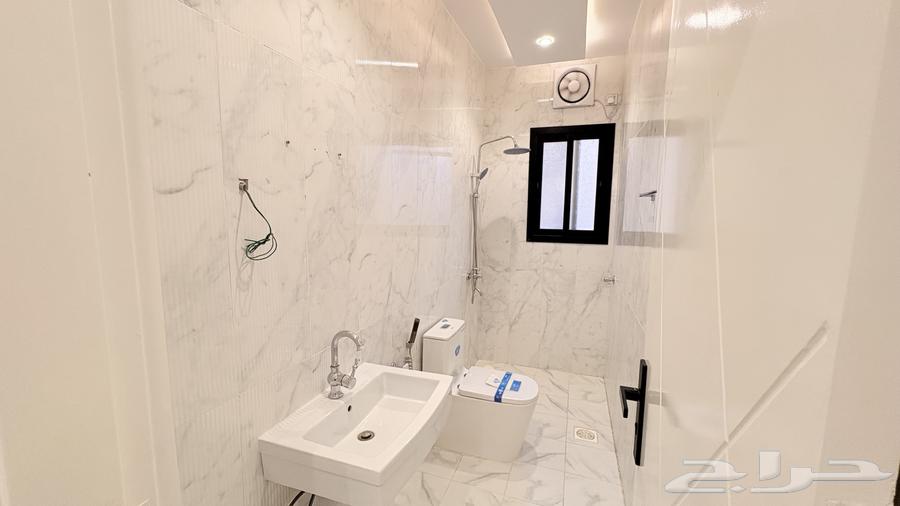 4 bedroom apartment in Wali Al Ahd 7