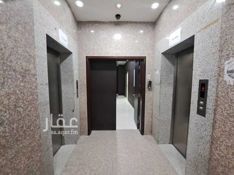 500 sqm building in Al Malaz 3