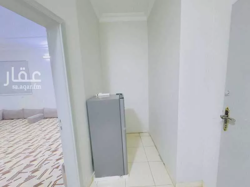 شقة 2 غرف في الخليج 4