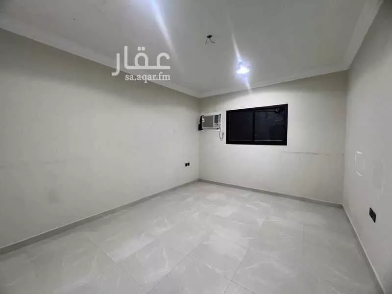 2 bedroom apartment in Al Aziziyah 4