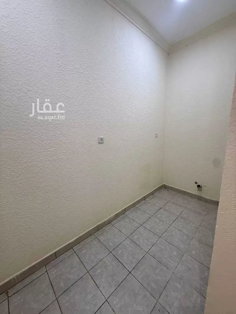 875 sqm building in Ad Dar Al Baida 2