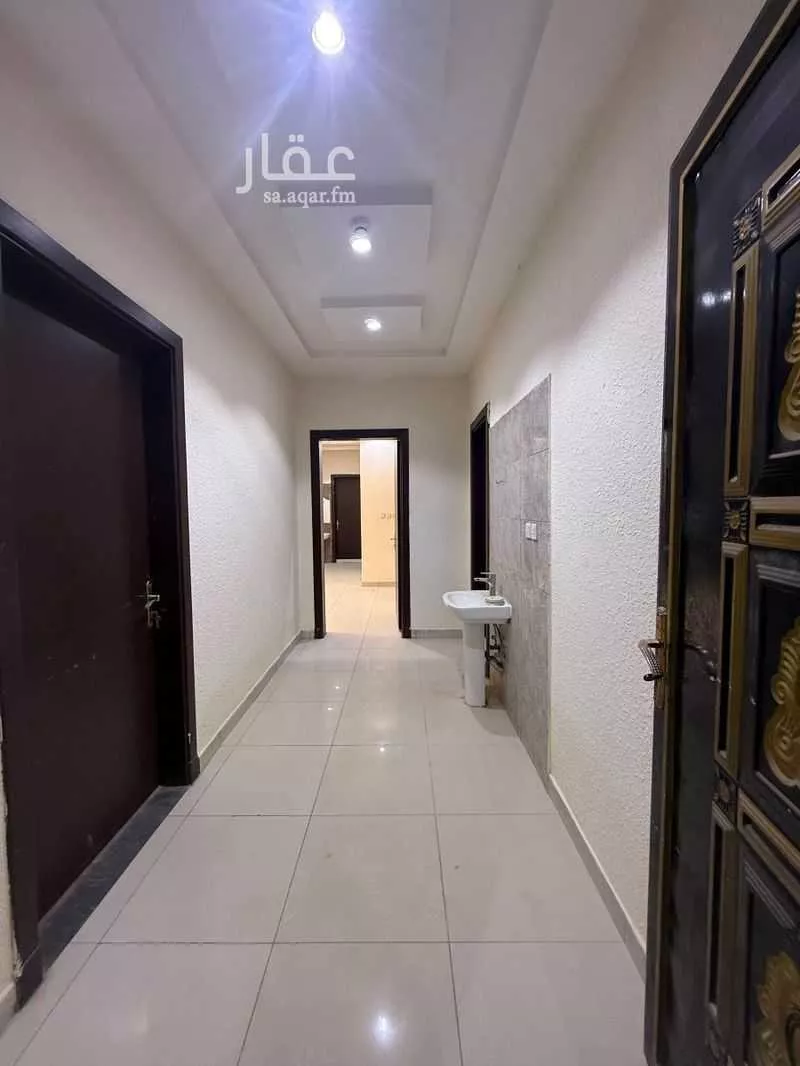 875 sqm building in Ad Dar Al Baida 9