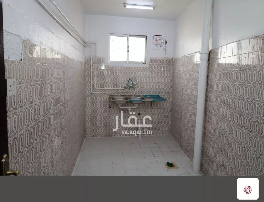 277 sqm building in Al Badiah 5