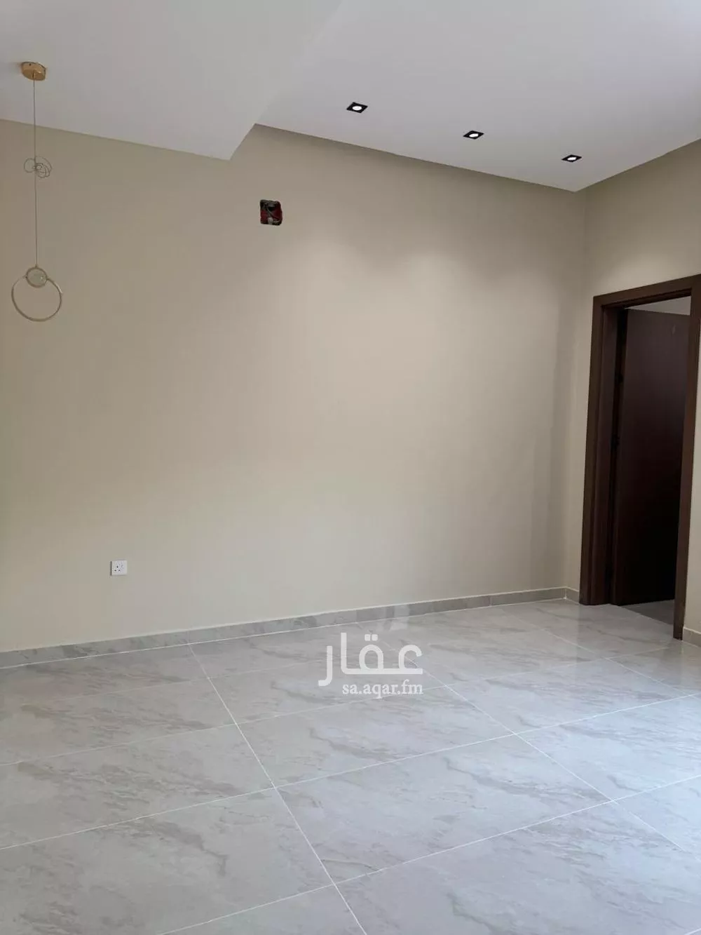 2 bedroom apartment in Al Maizilah 4