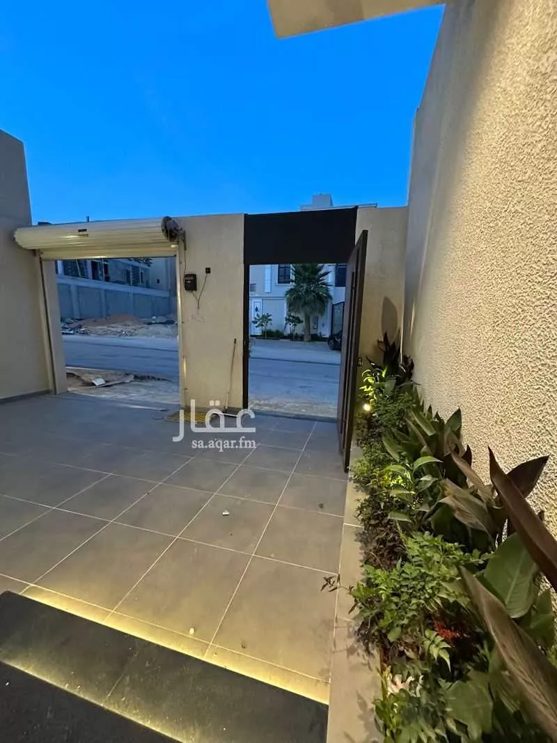 6 bedroom villa in Al Qairawan 8