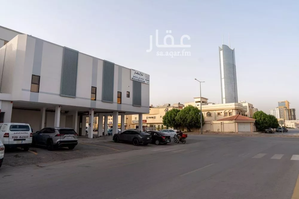محل 625 م² في العقيق 2