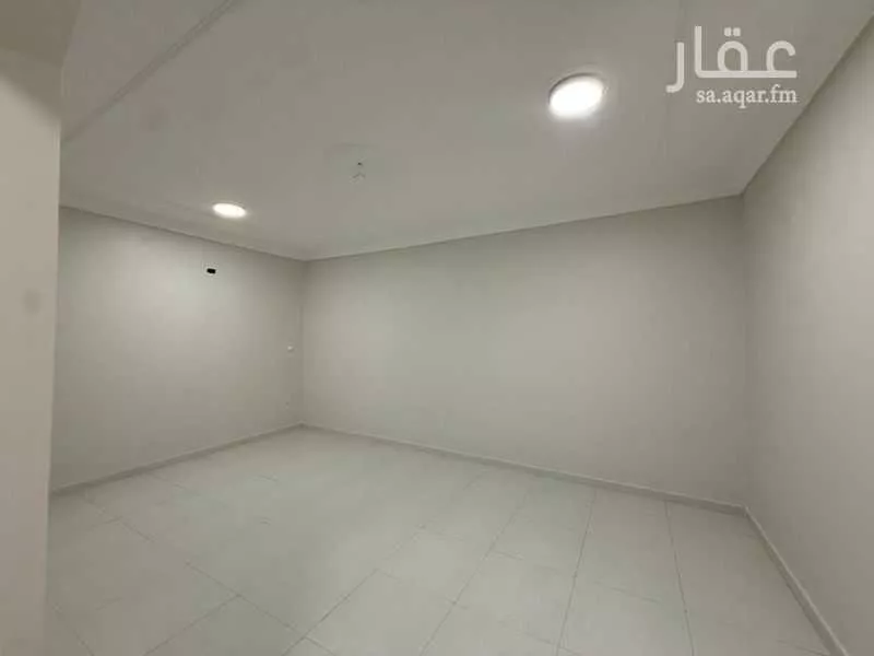 5 bedroom apartment in Al Awali 8
