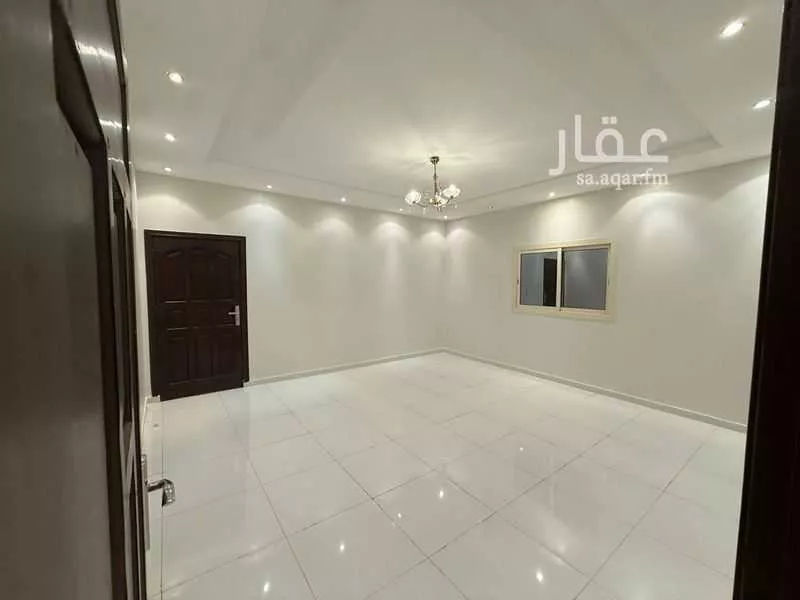 5 bedroom apartment in Al Awali 17