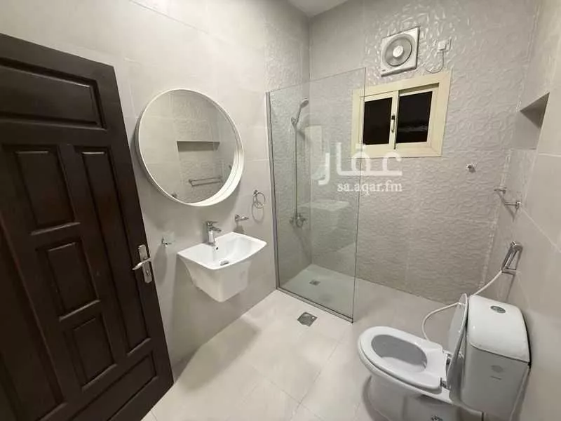 5 bedroom apartment in Al Awali 11