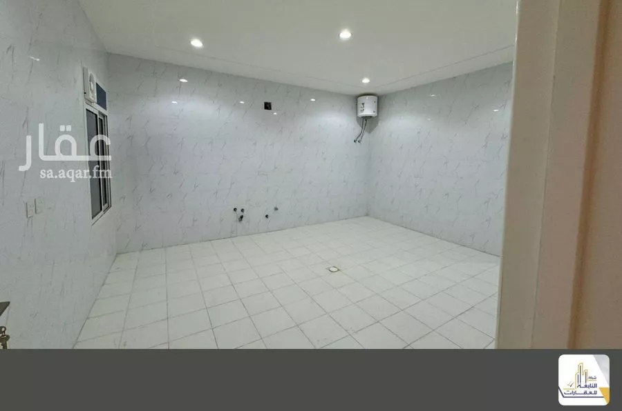 4 bedroom floor in Badr 7