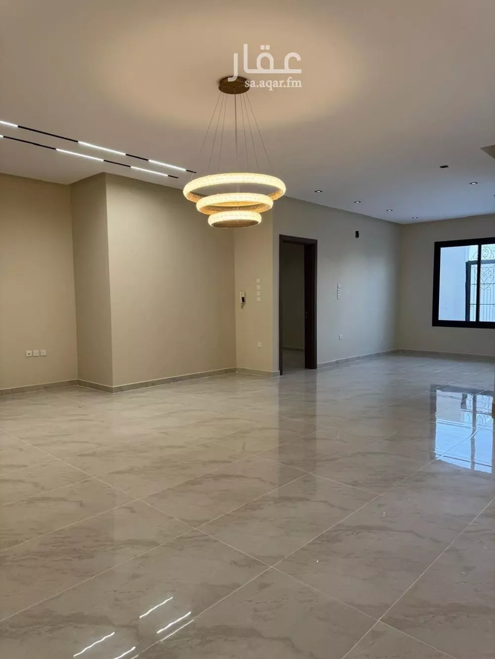 3 bedroom floor in Al Maizilah 9