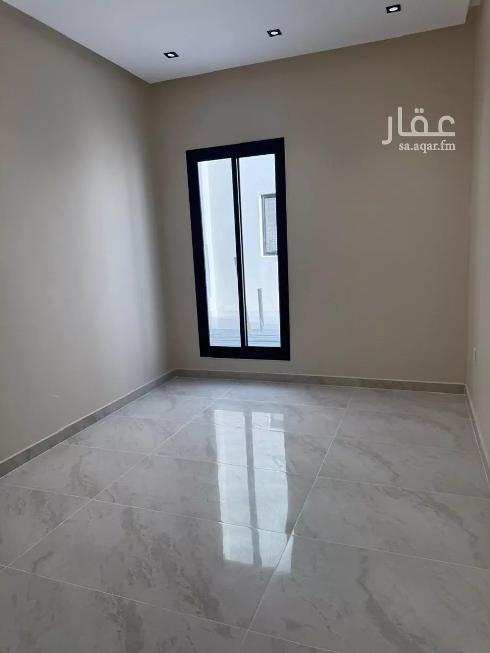 3 bedroom floor in Al Maizilah 17