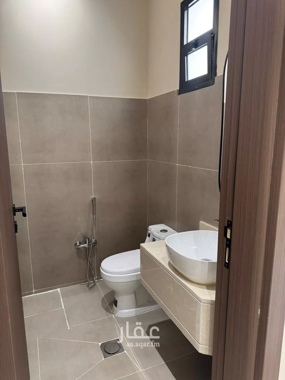 3 bedroom floor in Al Maizilah 13