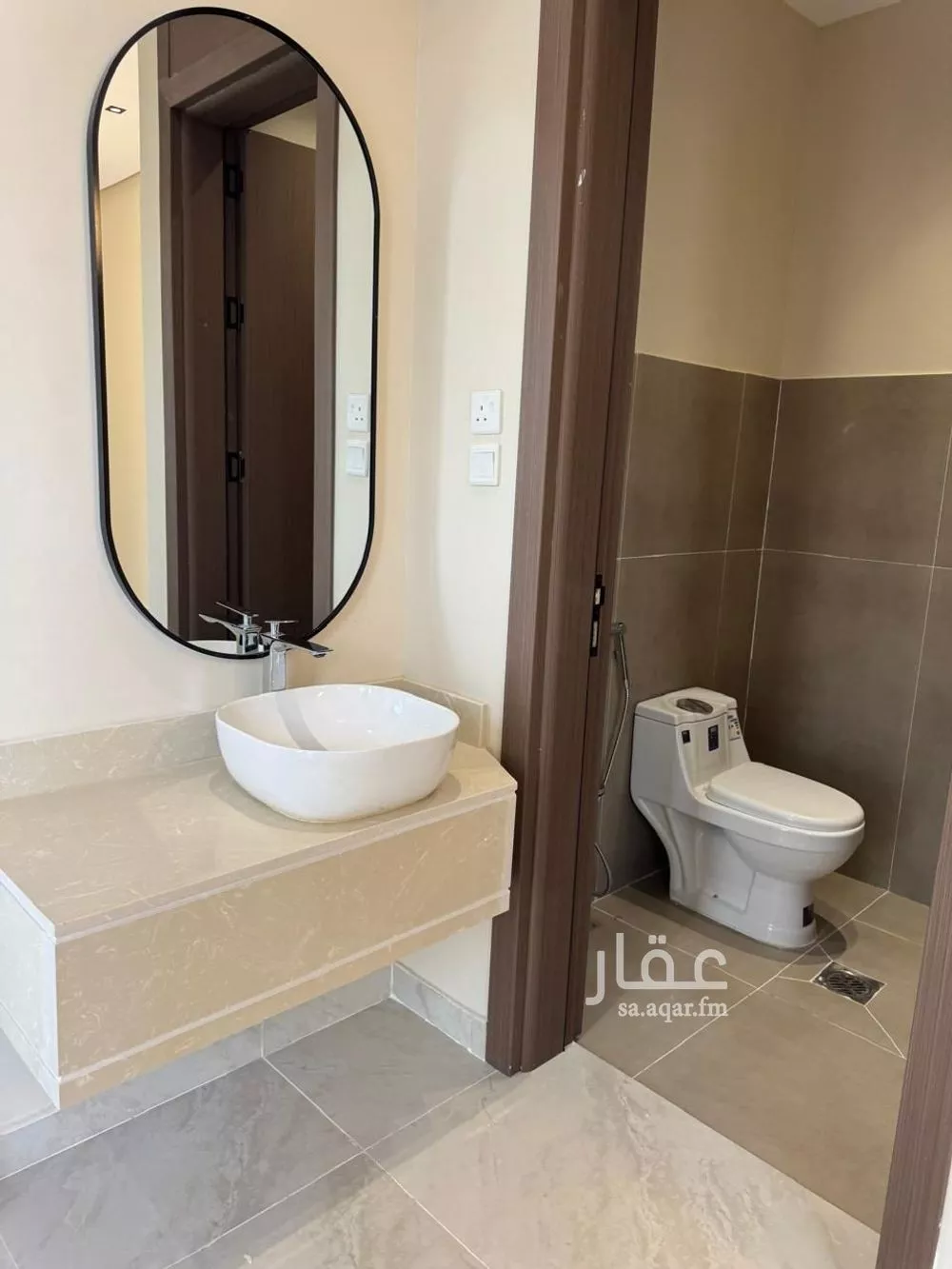 3 bedroom floor in Al Maizilah 7