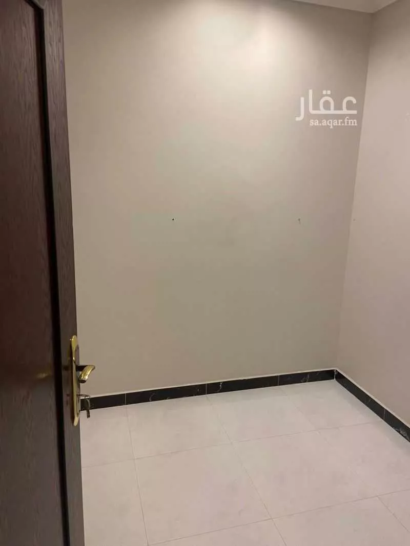 شقة 5 غرف في هجر 12