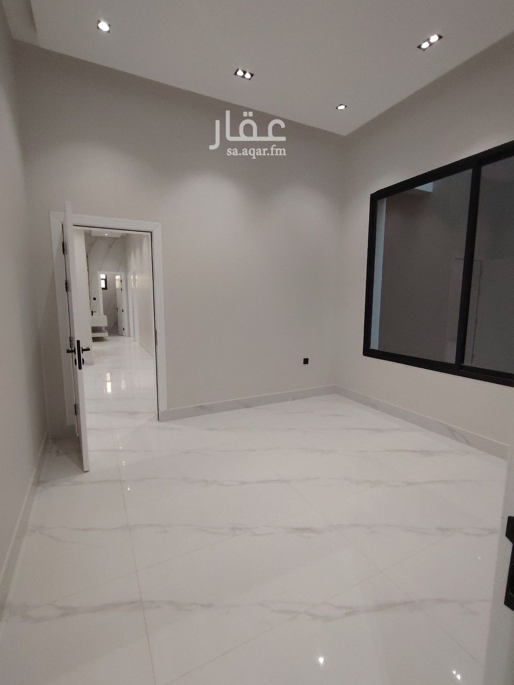 4 bedroom floor in Dhahrat Namar 9