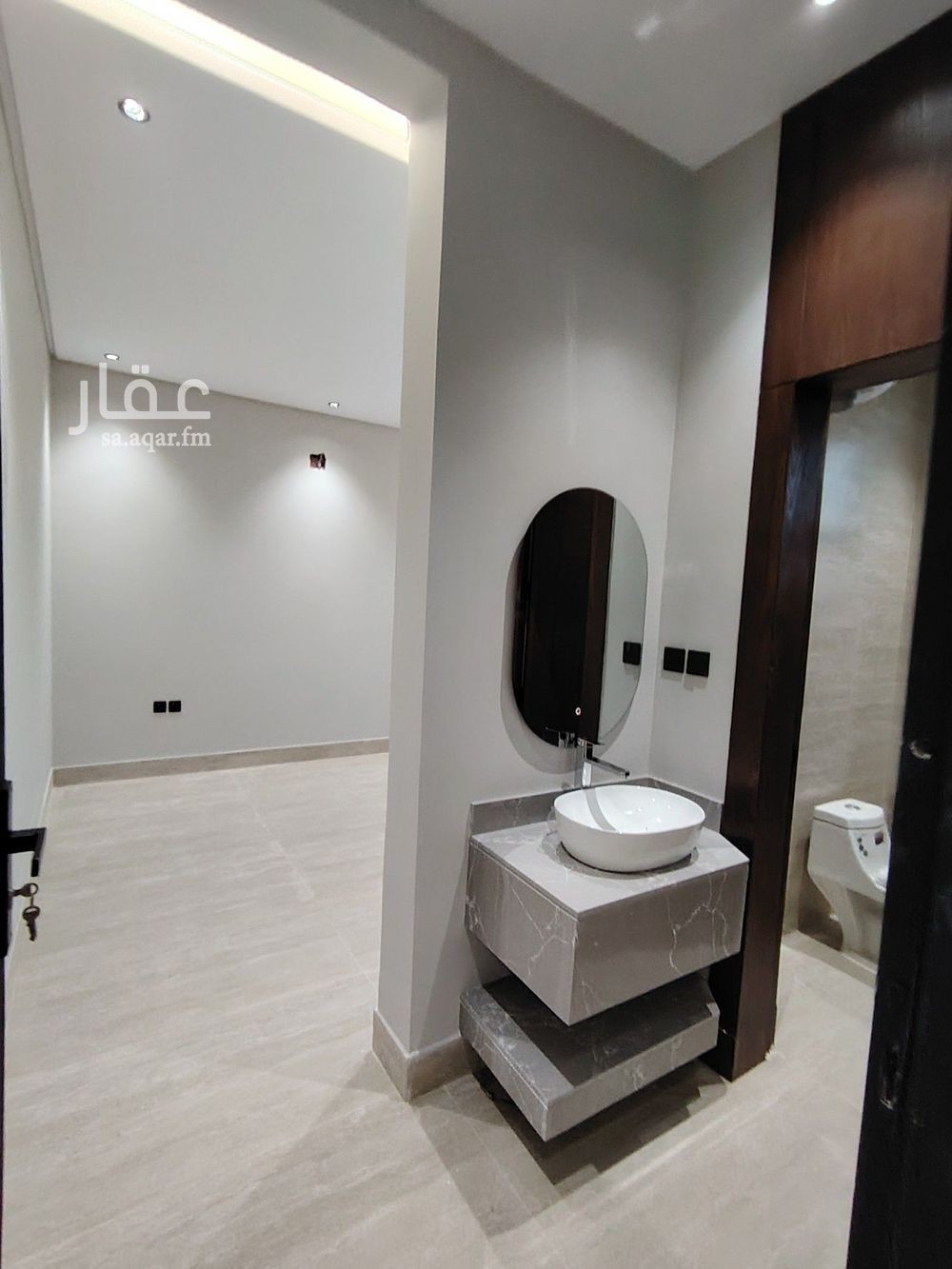 3 bedroom floor in Dhahrat Namar 8