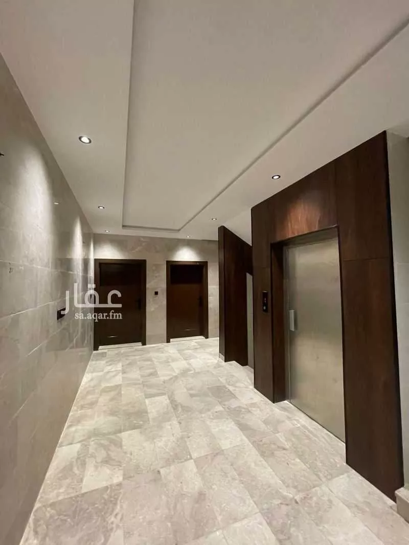 عمارة 198 م² في الملك فهد 15