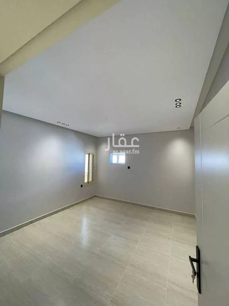 عمارة 198 م² في الملك فهد 12