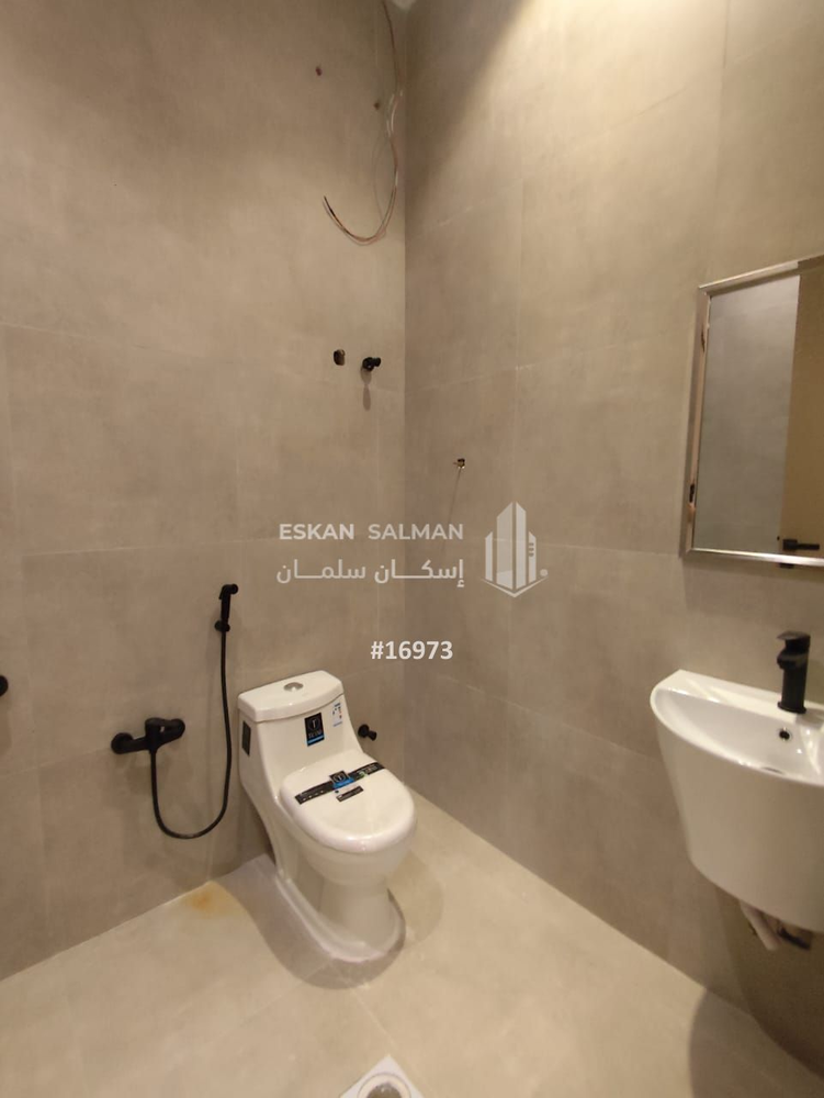 8 bedroom villa in Okaz, Riyadh 4