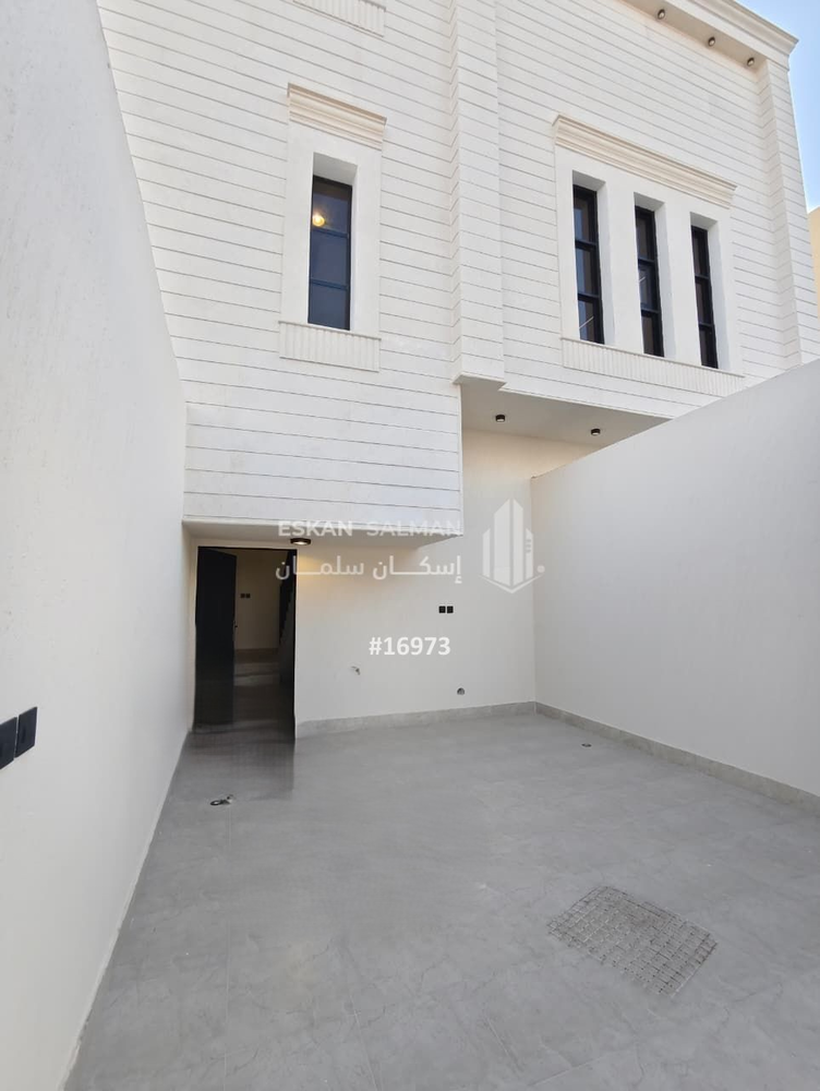 8 bedroom villa in Okaz, Riyadh 8