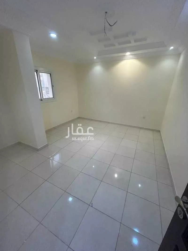 3 bedroom apartment in Al Sharafiyah, Jeddah 8
