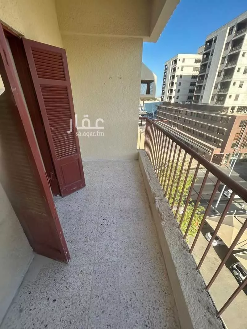 4 bedroom apartment in Al Sharafiyah, Jeddah 13