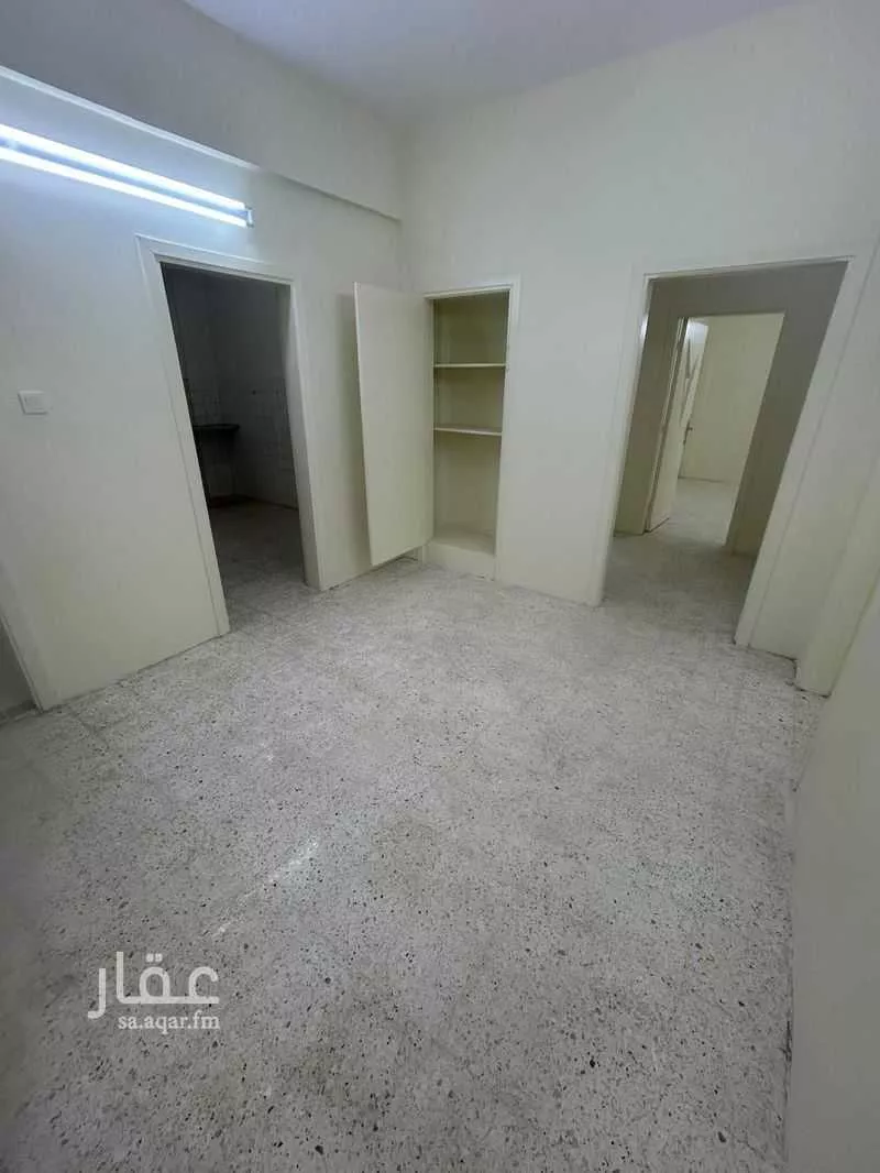 4 bedroom apartment in Al Sharafiyah, Jeddah 14