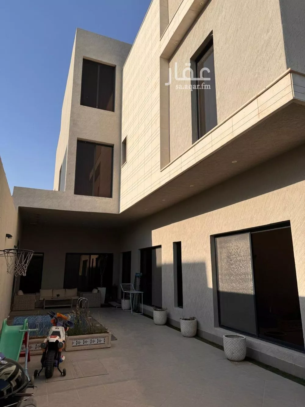6 bedroom villa in Al Aridh 11
