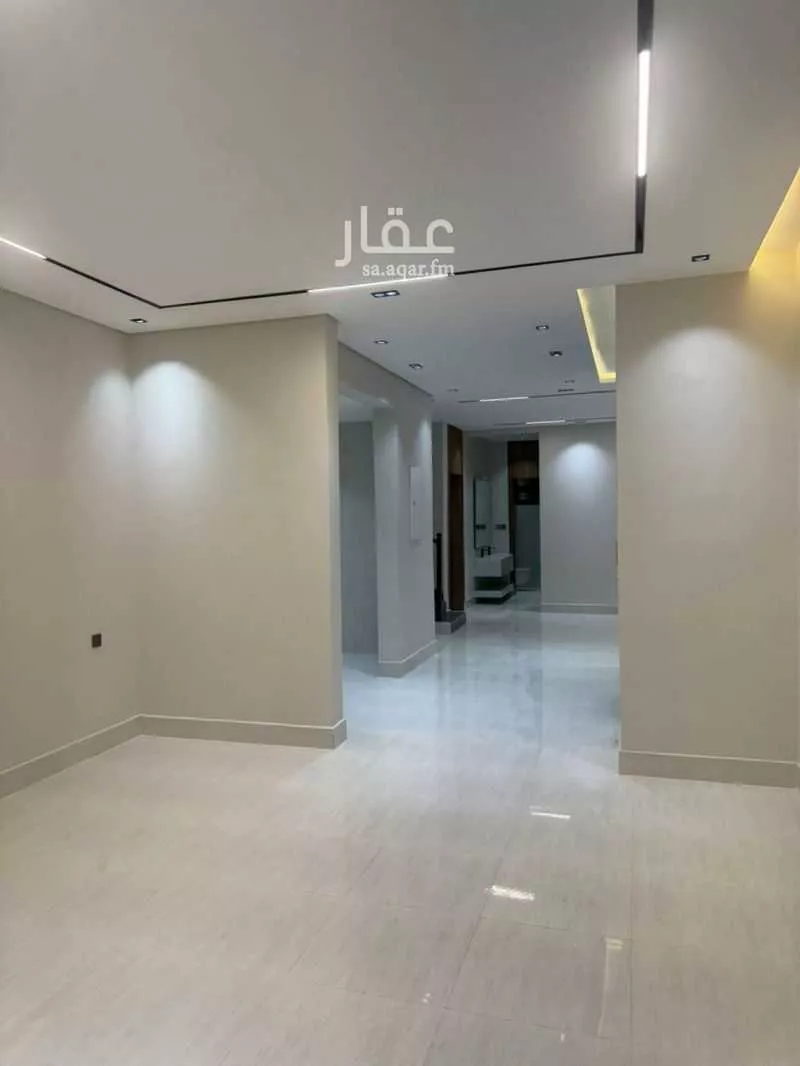 5 bedroom villa in Riyadh 15