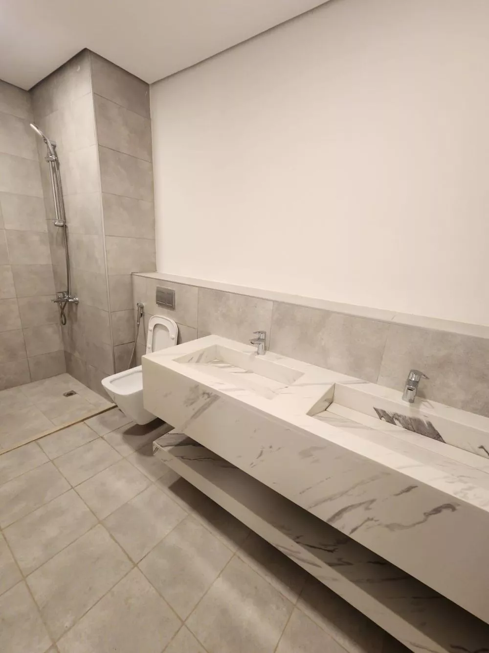 5 bedroom villa in Al Narjis 13