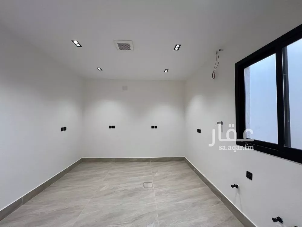 5 bedroom apartment in Riyadh 11
