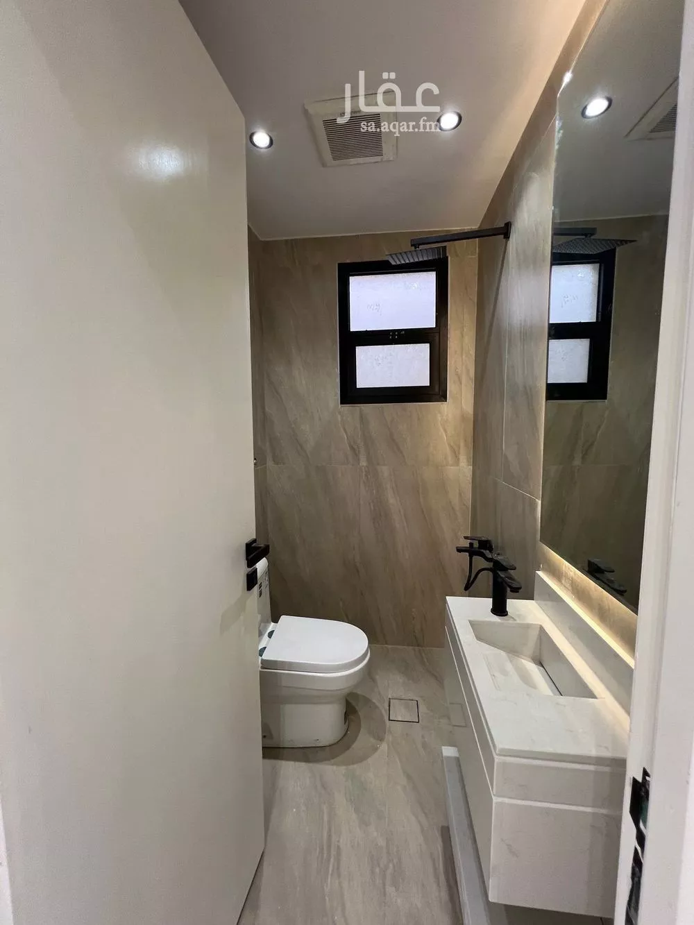 5 bedroom apartment in Riyadh 9
