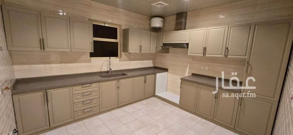 4 bedroom floor in King Faisal 4