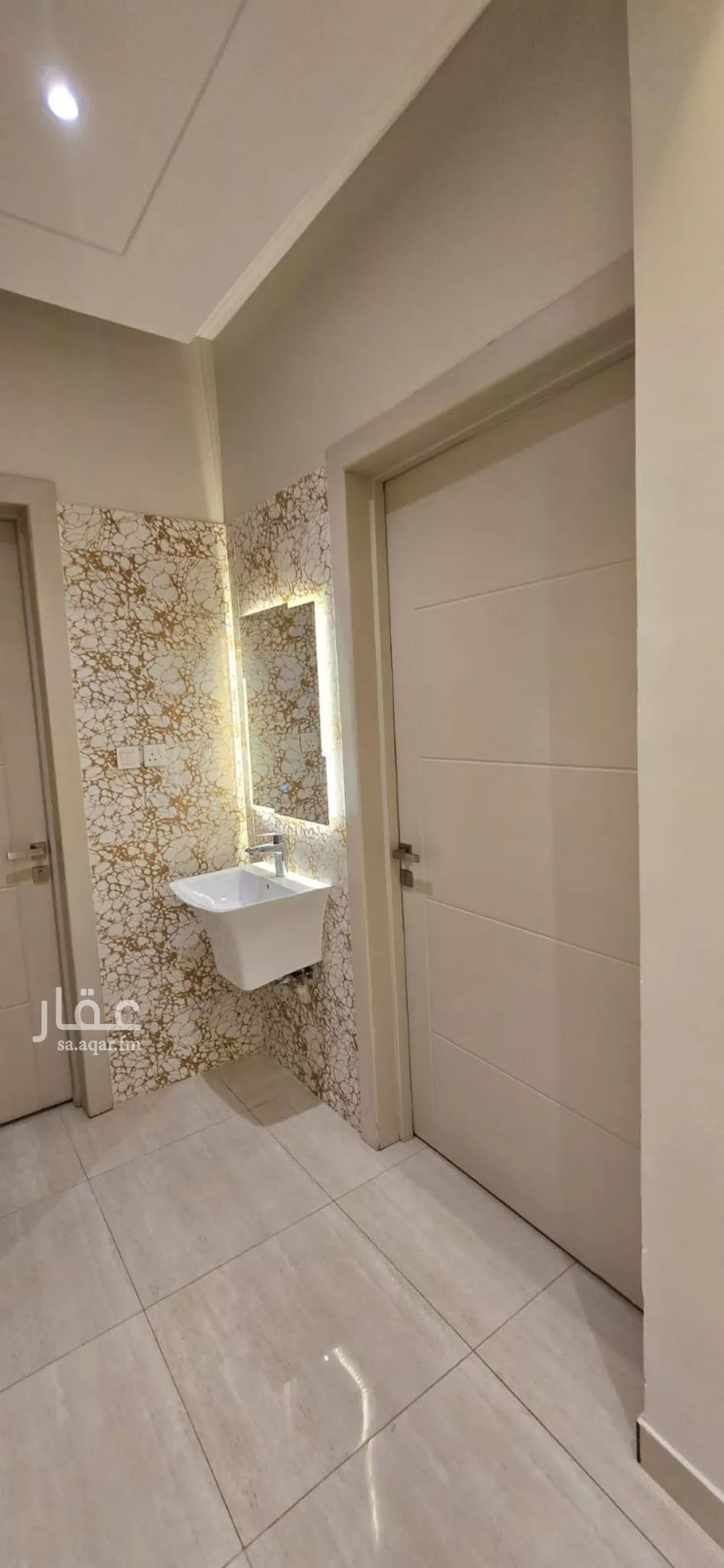 4 bedroom floor in King Faisal 6