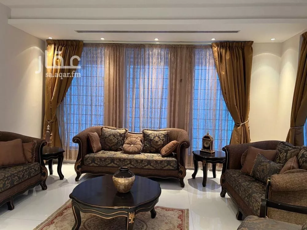 6 bedroom villa in Al Safarat, Riyadh 24