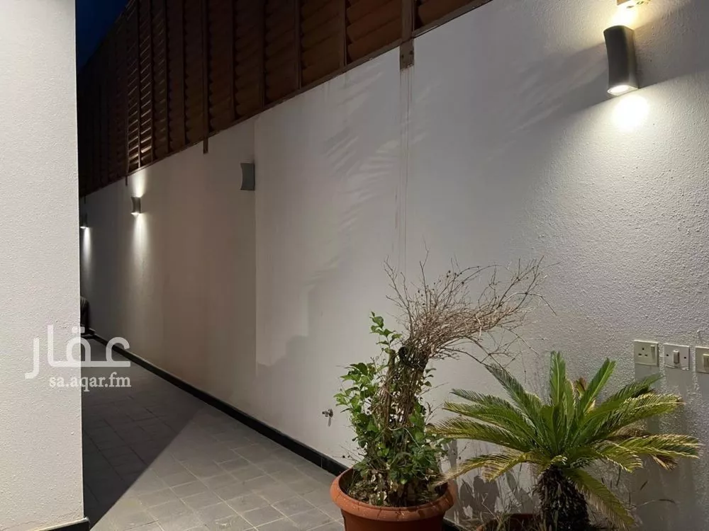 6 bedroom villa in Al Safarat, Riyadh 11