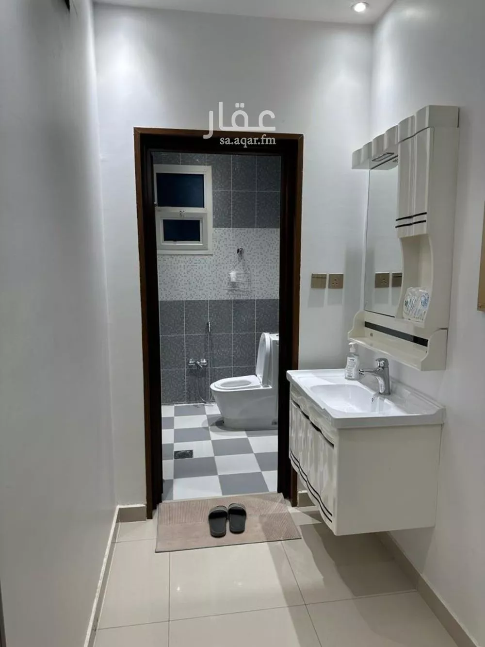 3 bedroom floor in Al Malqa 3