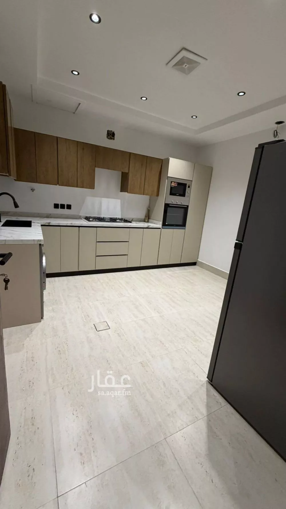 4 bedroom apartment in Al Rimal 8