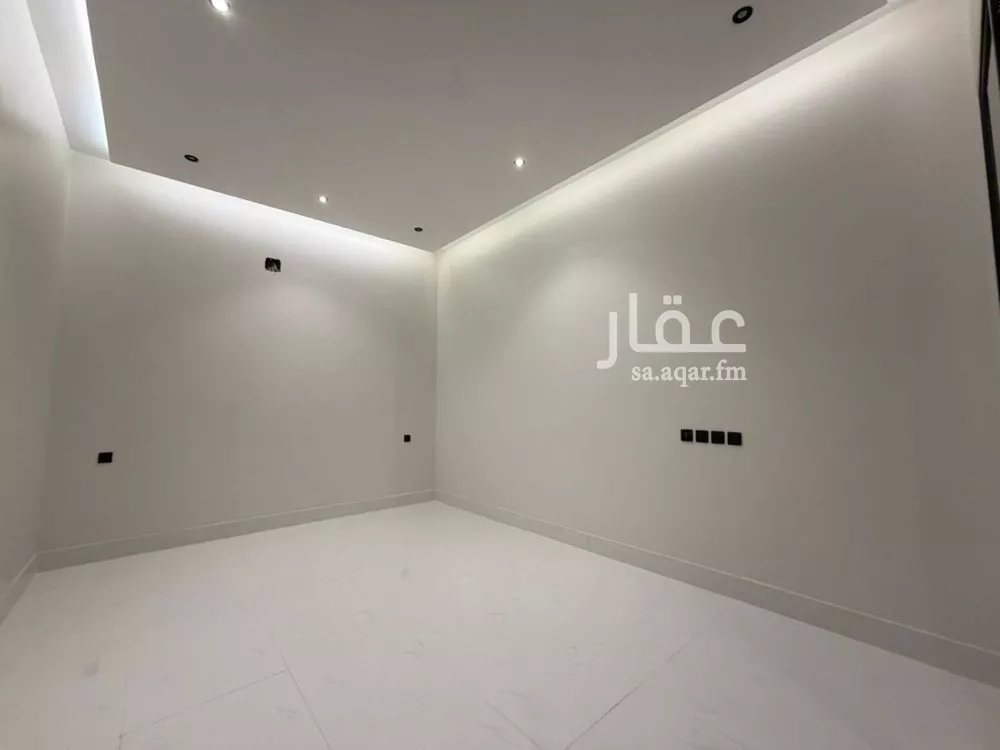 9 bedroom villa in Al Rimal 3