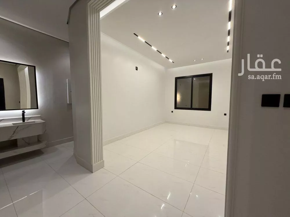 9 bedroom villa in Al Rimal 6