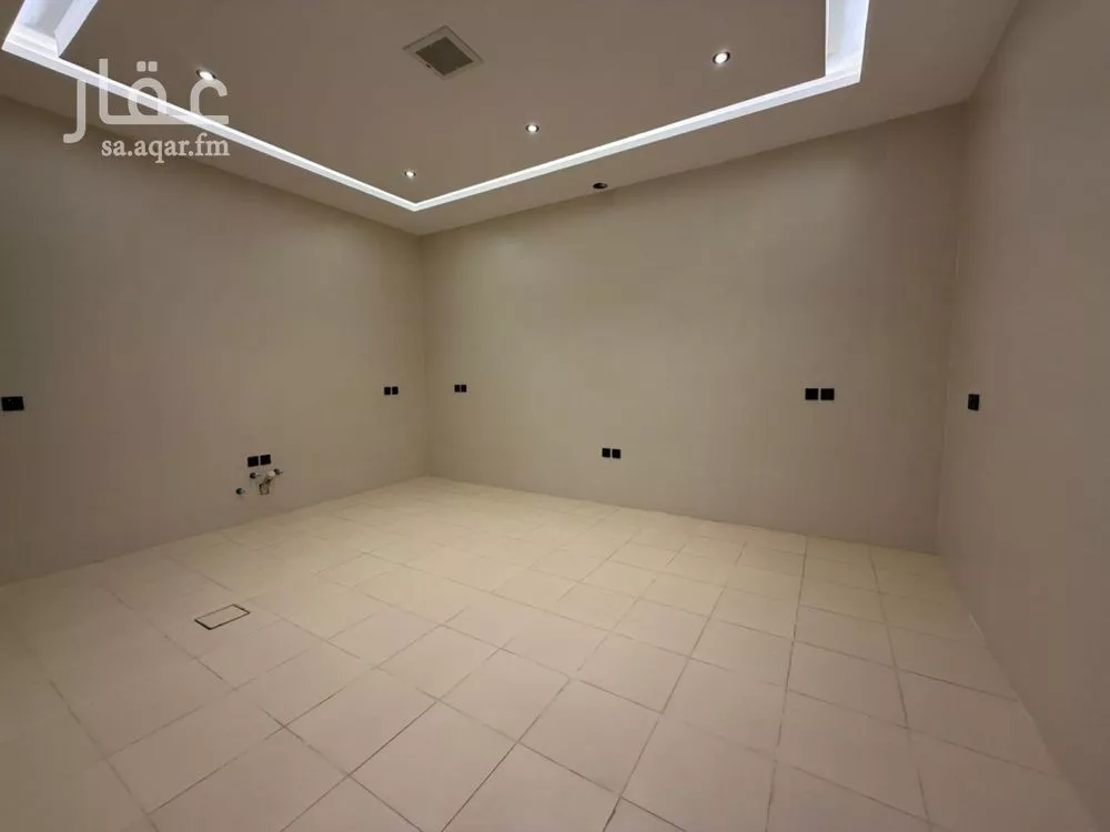 9 bedroom villa in Al Rimal 11