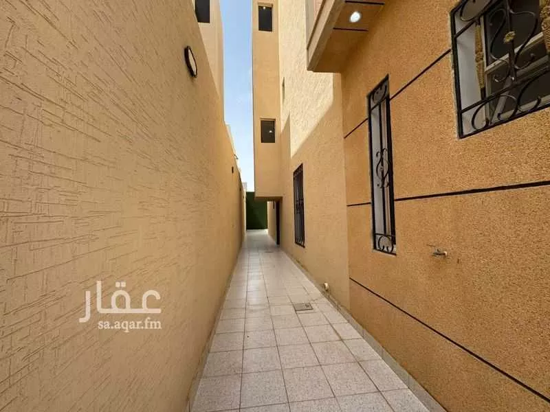 فيلا 10 غرف في عكاظ، الرياض 2