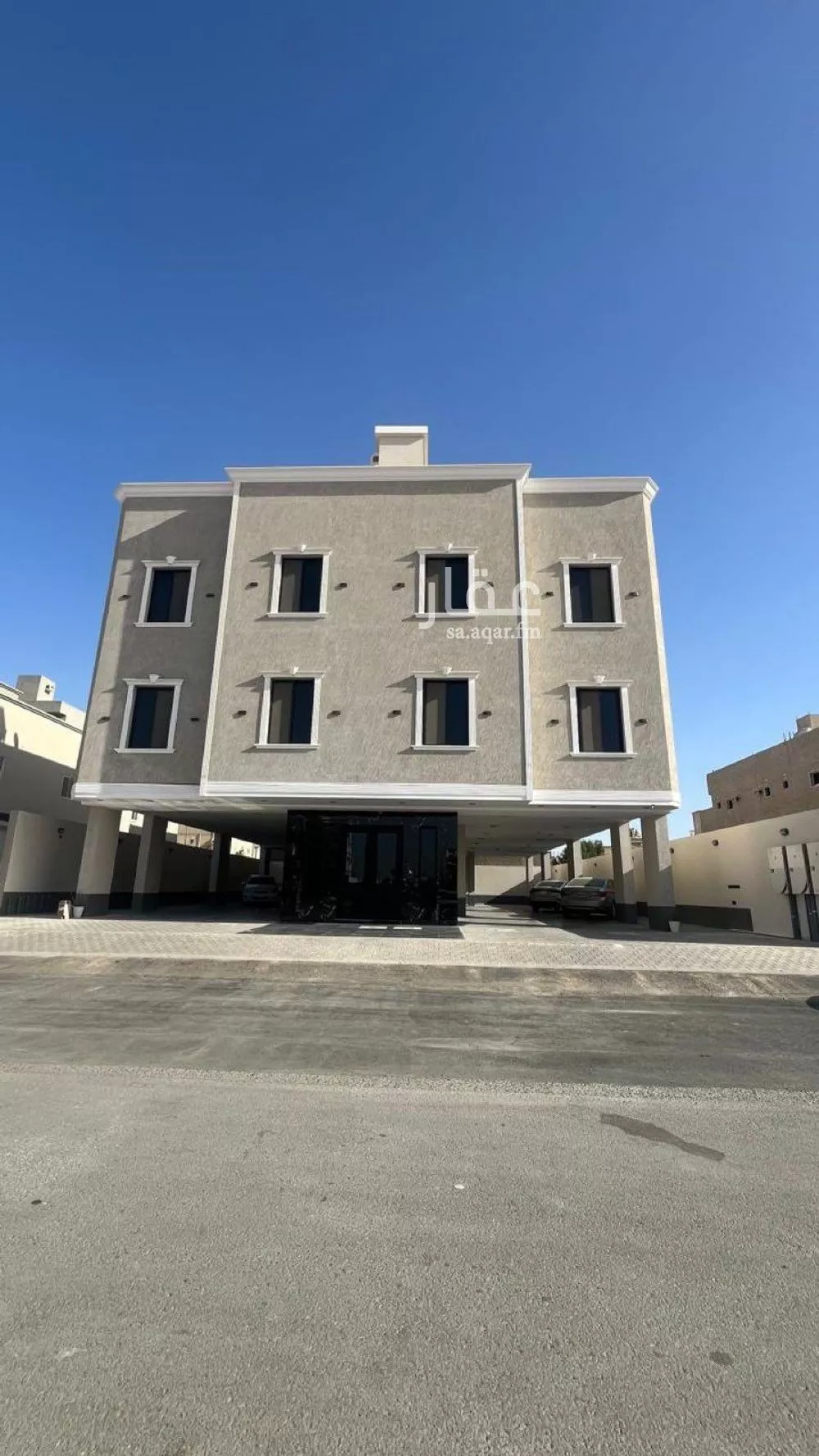 4 bedroom apartment in Al Fadeylah 5