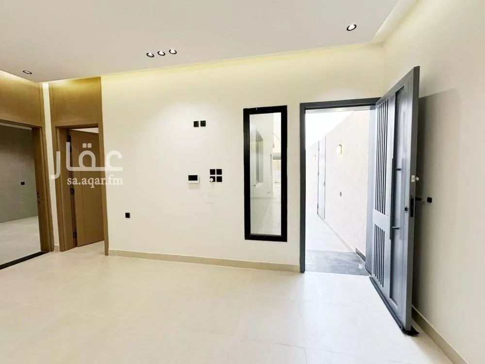 5 bedroom floor in Tuwaiq 4